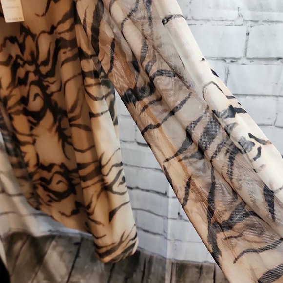 Chico's Tiger Print Women's Blouse - Picture 3 of 8